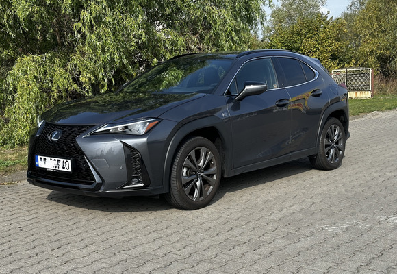 Lexus UX Automat