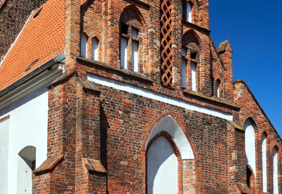 Najlepsze miejsca na weekendowy wypad z Poznania – wynajmij auto i odkrywaj piękne miejsca!